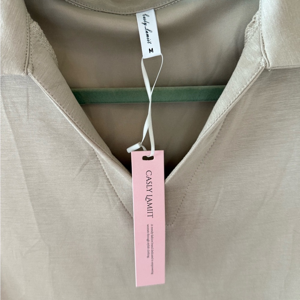 NWT Beige V-Neck Two piece tennis outfit - Picture 7 of 7